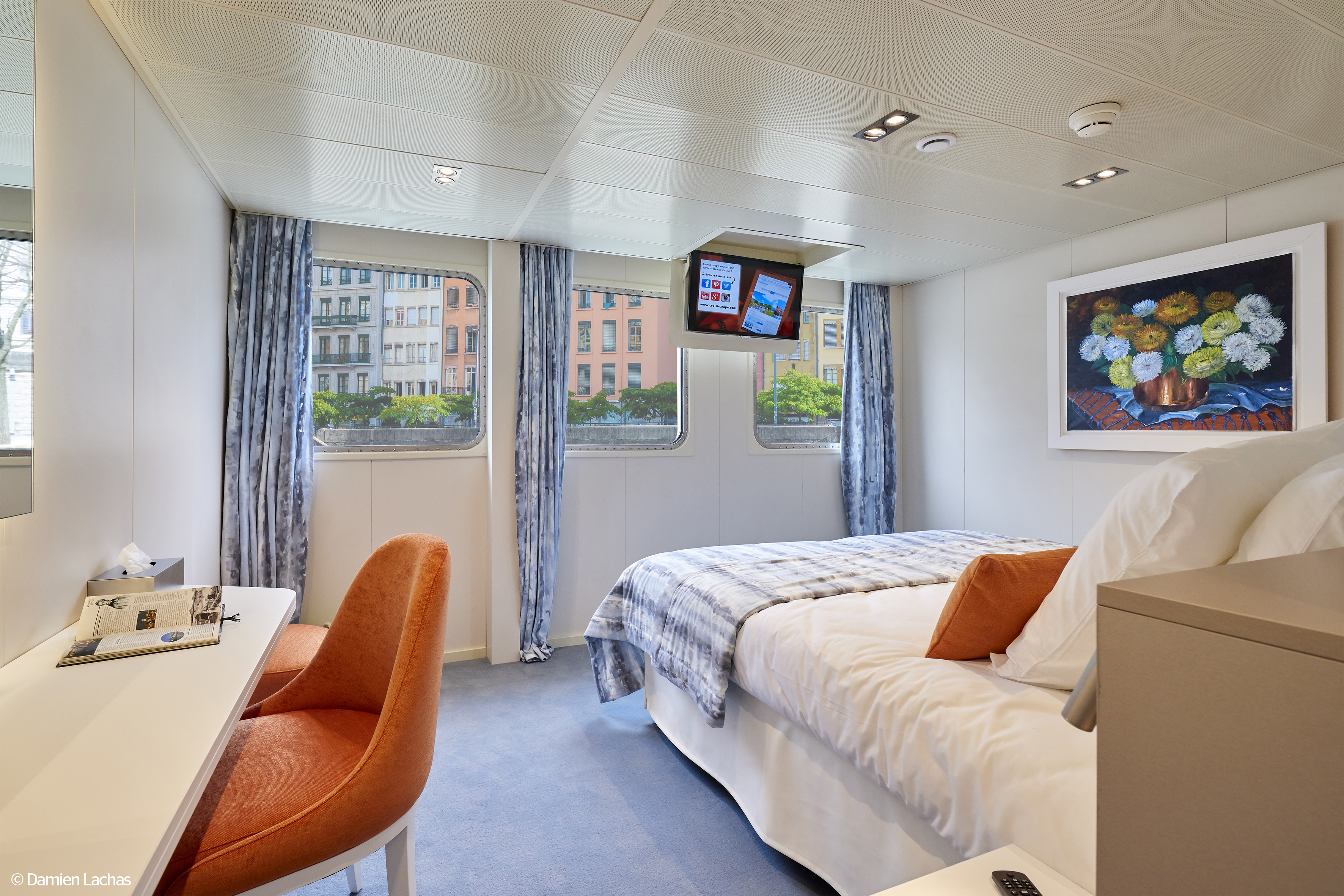 CroisiEurope MS Van Gogh Cabin 1.jpg